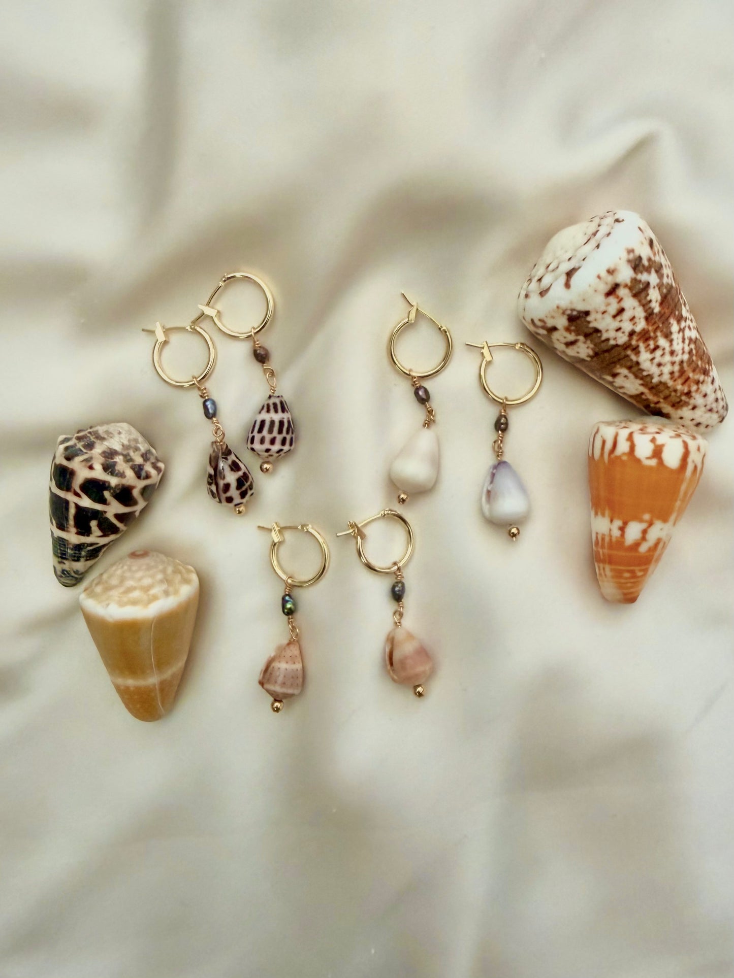 Pearl & shell earring